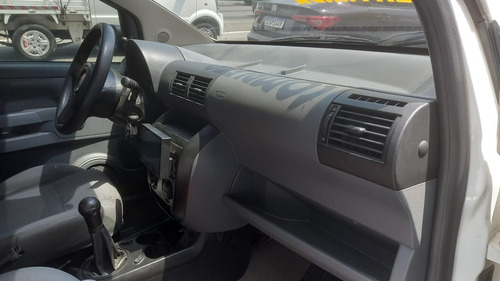 Volkswagen Fox 1.6 Plus Total Flex 5p