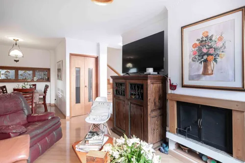 Casa En Venta En Los Cedros. Cod V7204