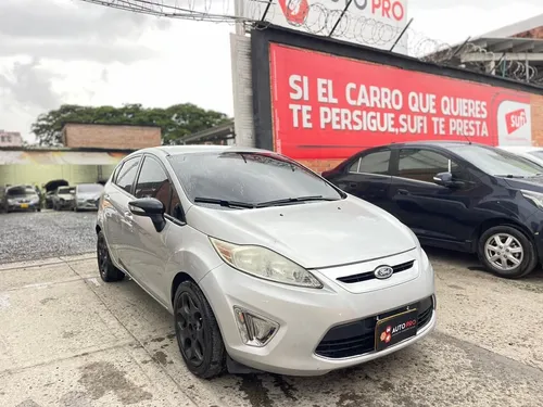 Ford Fiesta 1.6 Hatchback Mecánica