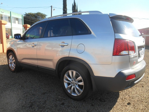 Imagem 2 de 15 de Sorento 2.4 16v 4x2 Aut.