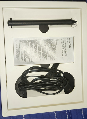 Tableta Gráfica Wacom Intuos Ctl4100 Small Color Negro (Usado)