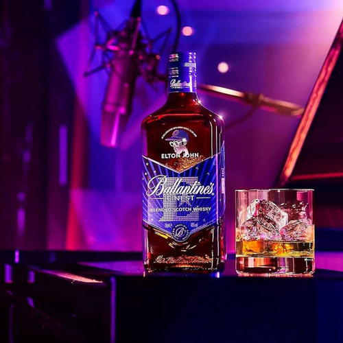 Ballantine's Whisky Finest Elton John Edición Limitada 700ml