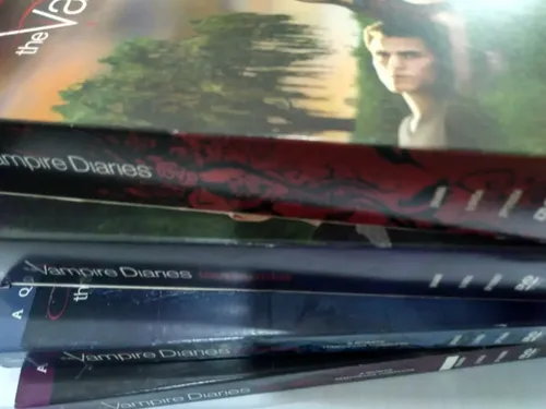 Dvd Coleção The Vampire Diaries- Love Sucks | MercadoLivre