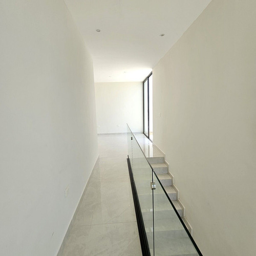Casa En Venta En Privada Residencial Alura, Cholul.