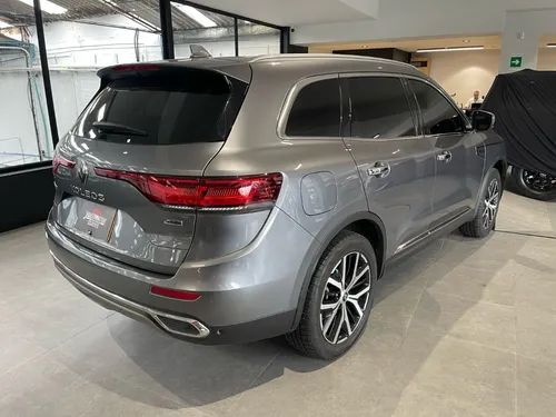 Renault Koleos 2.5 Intens 4X4 Bose