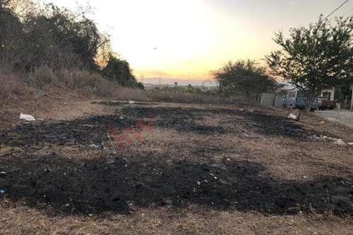 Imagen 1 de 14 de Terreno De Oportunidad Con Escrituras Puerto Vallarta Internet Universidades Preparatoria