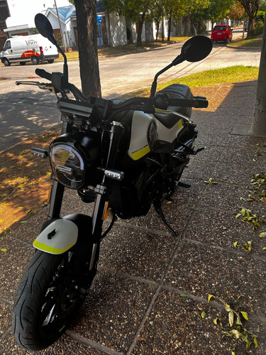 Benelli Leoncino 250