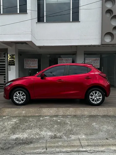 Mazda 2 TOURING AUTOMÁTICO