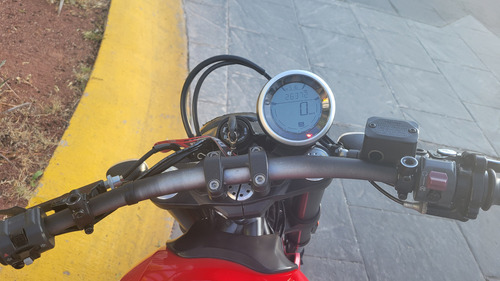 Ducati Scrambler 800 Modificada A Independent