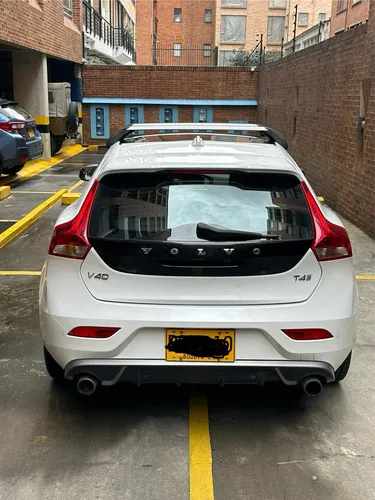 Volvo V40 2.0 T4 Drive-e R-design