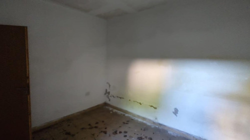 Imagen 4 de 12 de Local Venta - 7,50x40mts - 300mts2 Totales - La Plata