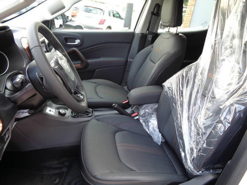 Imagem 6 de 15 de Fiat Toro Cd 2.0 Volcano Aut.