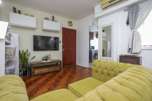 Depto 2 Amb C/balcón En Urquiza 1ro X Escalera