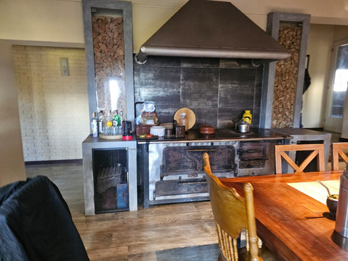 Venta De Casa En Hermosa Chacra Sobre Ruta 21