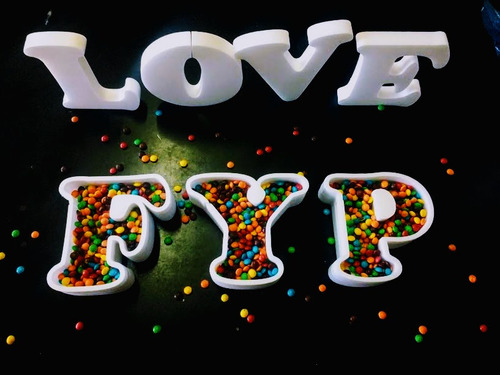 8 Letras Huecas + 8 Macizas Souvenir Candy Polifan Polyfan