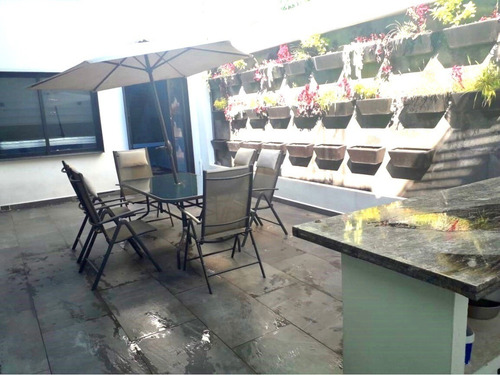 Imagen 3 de 11 de Casa Remodelada En Privada Lomas Del Sol