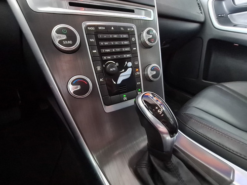 Volvo Xc60 2.0 T5 Dynamic Fwd Turbo Gasolina 4p Automáti...