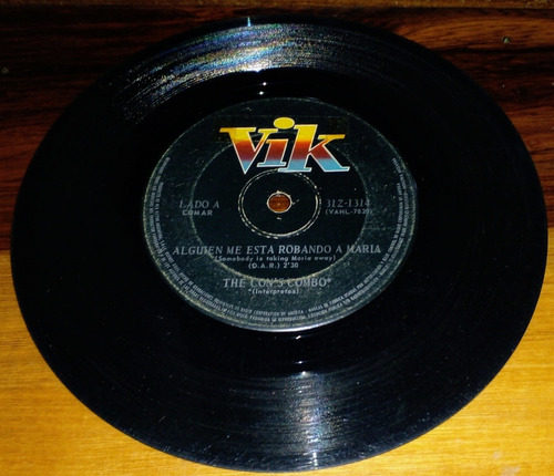 The Cons Combo Alguien Me Está Robando A María Simple Vinilo (Usado)