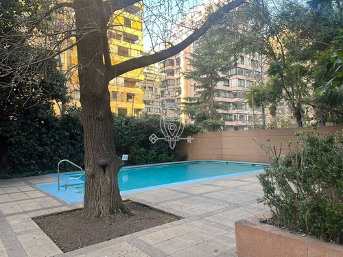 Departamento En Venta De 2 Dorm. En Las Condes