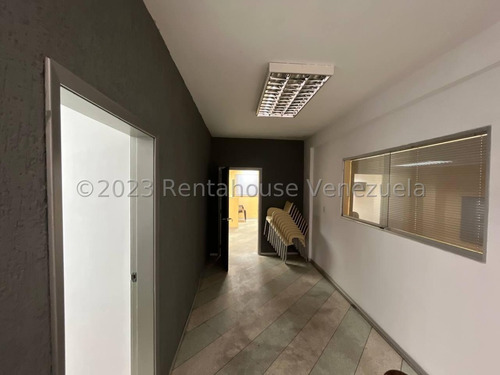Ana Karina Molleja Alquila Casa Comercial Con Excelente Ubicación En La Zona Oeste Barquisimeto-lara/ Akm