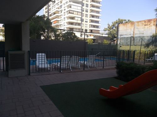 A Pasos Del Metro Irarrazaval 2 Dorm. 2 Baños.
