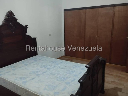 Diana C. Vende Bella Casa En Prebo Valencia, Calle Cerrada, Cocina Remodelada Rc-dc 25-20505