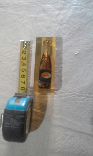 Bieckert. Mini Botella Cerveza Llena, En Resina. Leer. (Usado)