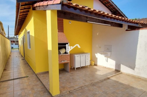 Imagem 2 de 13 de Casa Com Quintal E Churrasqueira A 200 Metros Rodovia