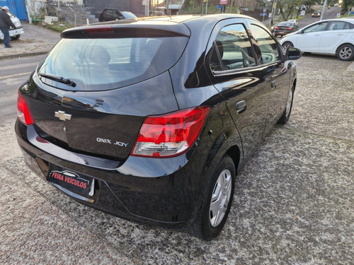 Chevrolet Onix 1.0 MPFI JOY 8V FLEX 4P MANUAL
