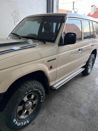 Mitsubishi Montero 2.5 Glx