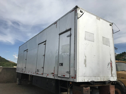 Imagem 1 de 6 de Bau Para Truck
