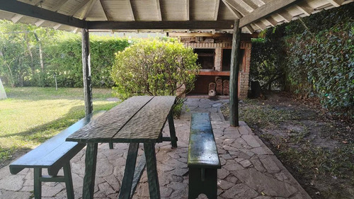 Casa En Venta - 3 Dormitorios 1 Baño - Cochera - 1.140mts2 - San Miguel
