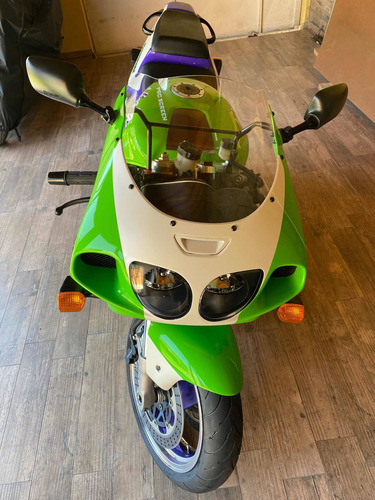 Kawasaki Zx7r (no Cbr, R1, R6, Zx10)
