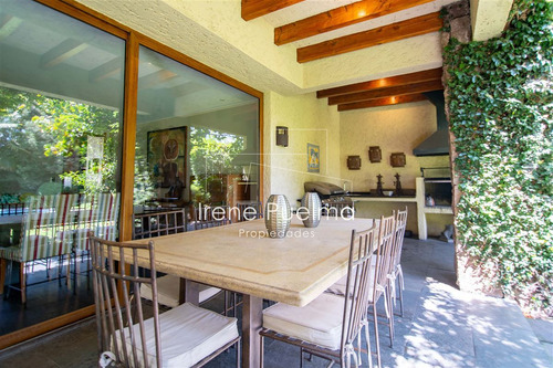 Vende Excelente Casa En Sector Los Nogales En Lo Barnechea