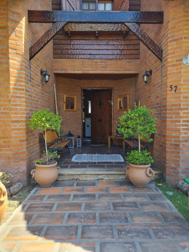 Venta Casa 3 Dormitorios El Sosiego Con Cochera