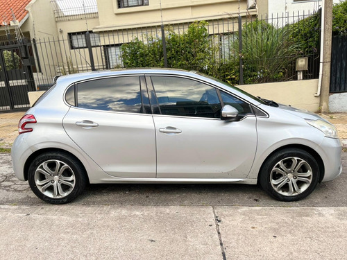 Peugeot 208 Griffe 1.6 Vti