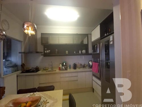 Imagem 26 de 30 de Holambra, Apartamento Quadra Mar, Mobiliado, 03 Suítes, Espaço Gourmet, 03 Vagas De Garagem Privativas, Centro, Balneário Camboriú, Sc. - Qm00066 - 70109805