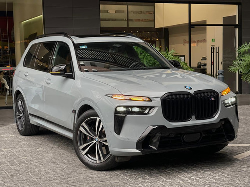 BMW X7 4.4 V8 M60I