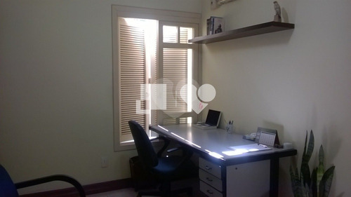 Imagem 16 de 30 de Casa Comercial, Ótima Para Escola Infantil 8 Salas, 6 Banheiros, Vaga Para 4 Carros, No Menino Deus - Reo417497