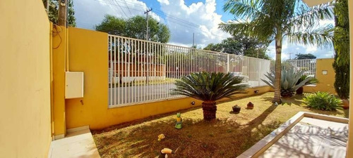Imagem 3 de 6 de Venda De Casas / Padrão Na Cidade De Araraquara 10989