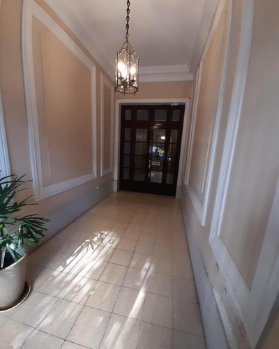 Venta - Departamento 4 Dormitorios 2 Baños - Calle Emilio Olmos