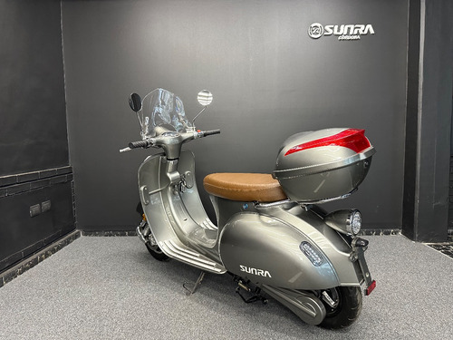 Moto Eléctrica Vespa Vintage Sunra Batería Litio