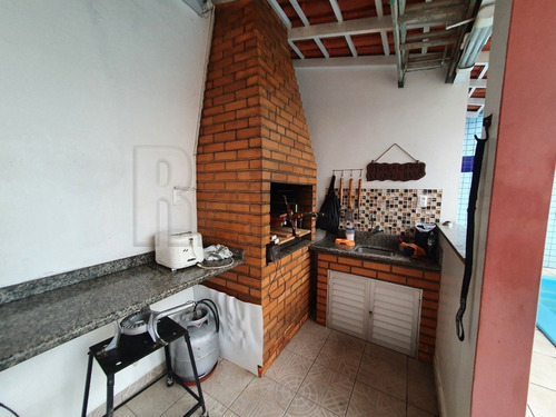 Imagem 4 de 15 de Casa A Venda Com 4 Quartos No Bairro Capoeiras Em Florianopolis - V-82634