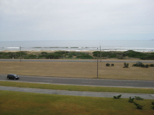 Apartamento En Brava, 3 Dormitorios *- Ref: 4598
