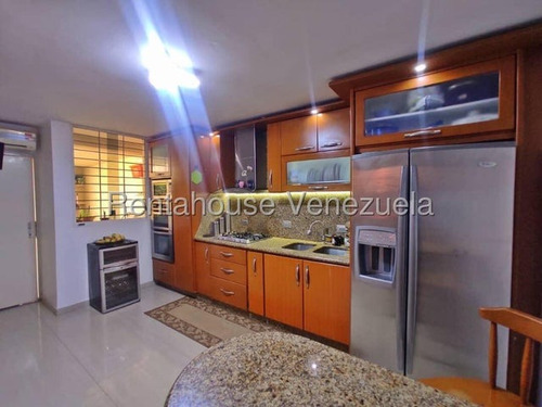 Fredxia Castillo Vende Comoda Y Amplia Casa En La Mora Cabudare # 25-18453