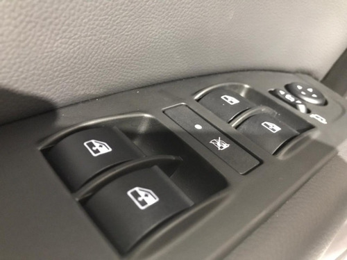 Imagem 5 de 15 de Fiat Cronos 1.8 Precision Aut (com Augusto)