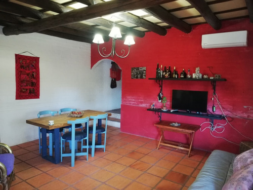 Casa En Dos Plantas A Poco Del Mar (ref. 3954) Acepta Banco