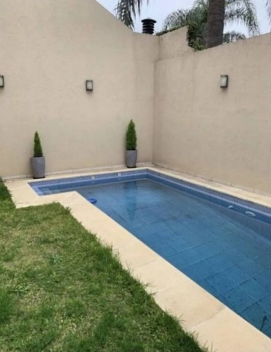 Casa En Venta En Villa Sarmiento