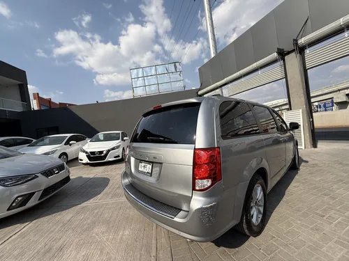 Dodge Grand Caravan 3.7 Sxt At