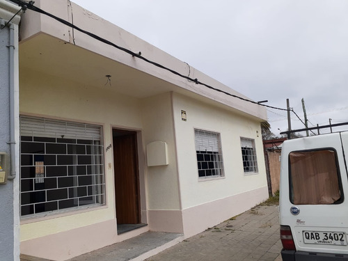 Venta Casa De 3 Dormitorios En Pando